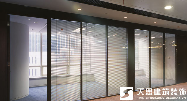 <a href=http://m.sheilanarusawa.com/ target=_blank class=infotextkey>合肥辦公室裝修</a>玻璃